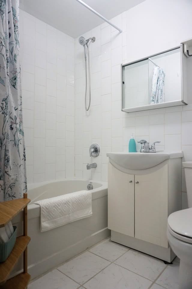 35 Hallam Street #1B - Photo 6 of 13