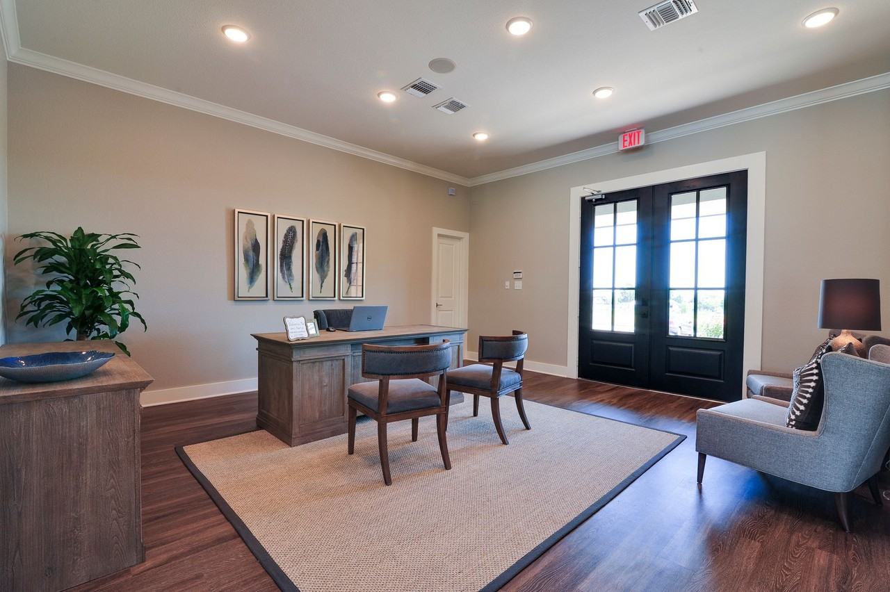 Midtown Temple Apartments - Photo 6 of 15