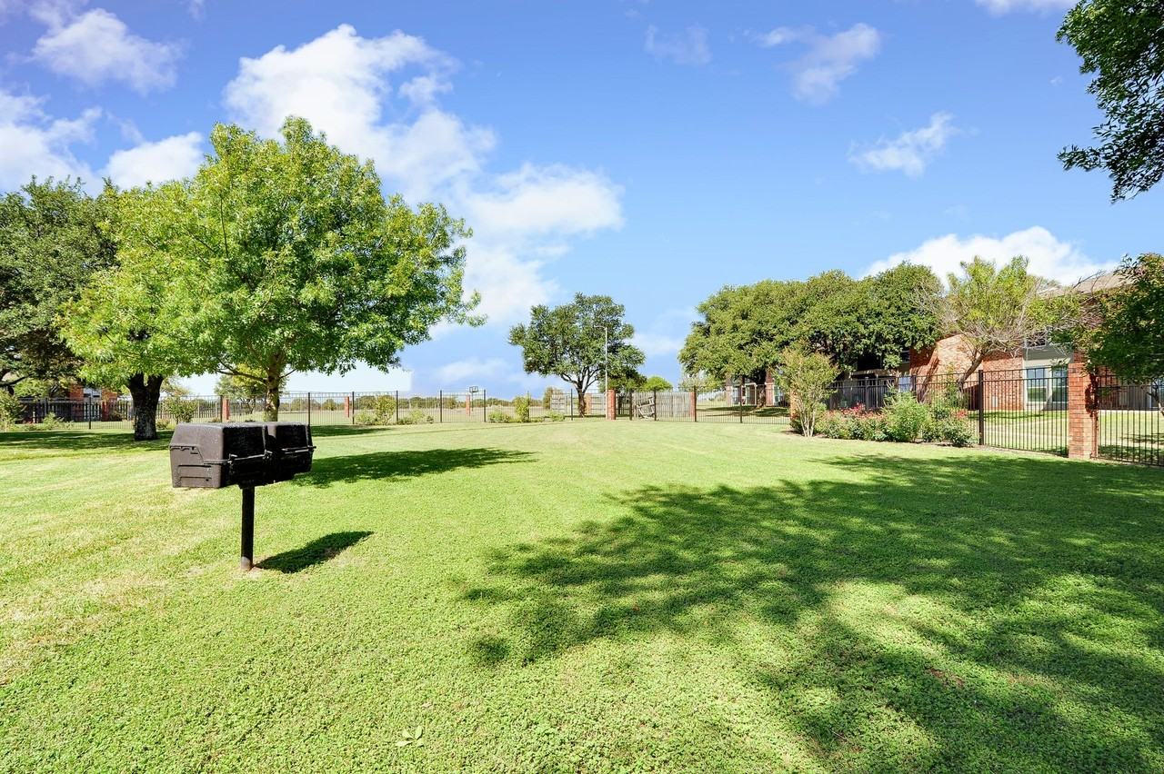 Midtown Temple Apartments - Photo 5 of 15