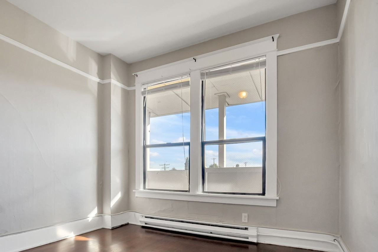 McIlvaine Apartments - Photo 6 of 12