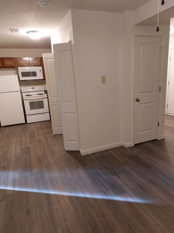 Autumn Ridge - Photo 3 of 36