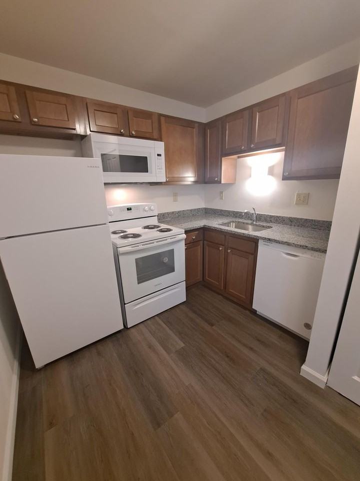 Autumn Ridge - Photo 7 of 36