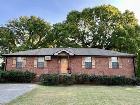 212 Ewing Dr #B - Photo 1 of 1
