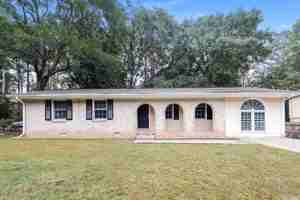 featured image of 235 Hurst Pt