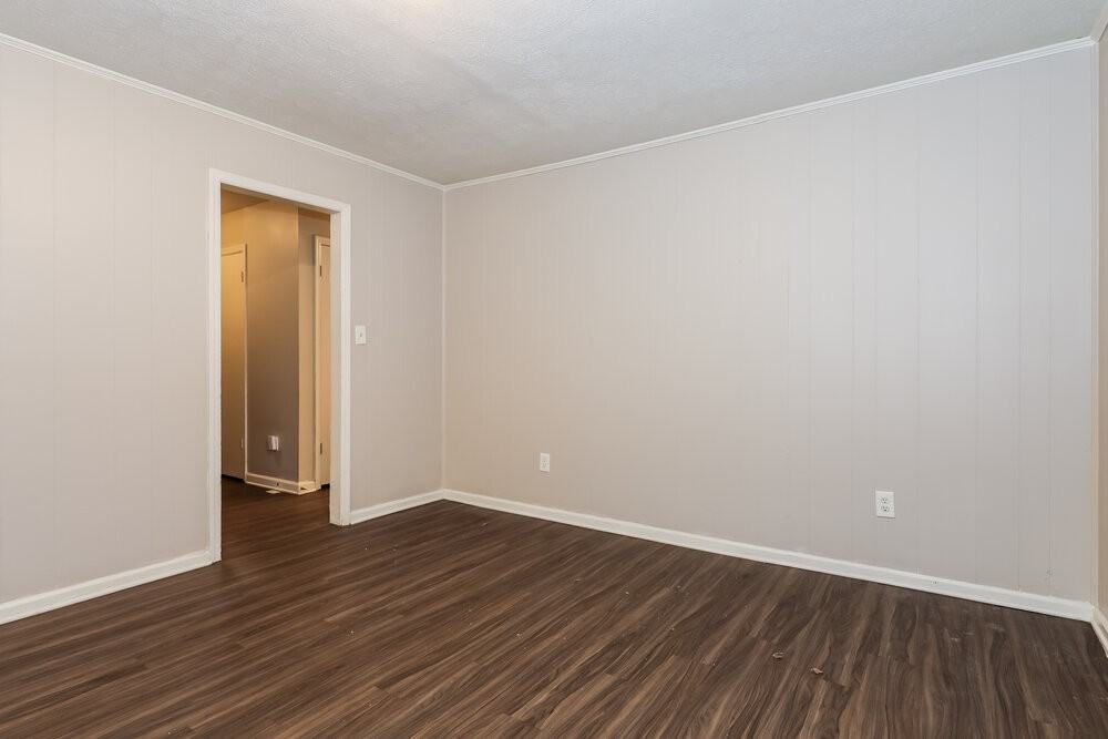 235 Hurst Pt - Photo 6 of 16