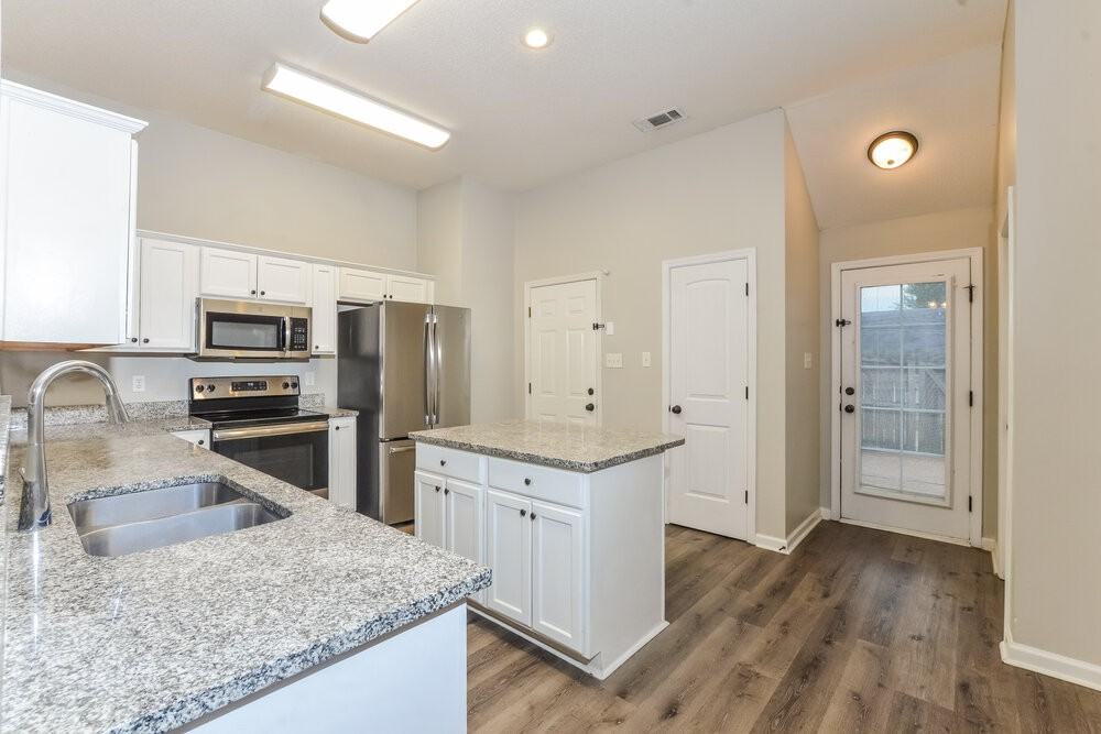 10253 Eveninghill Dr - Photo 6 of 16