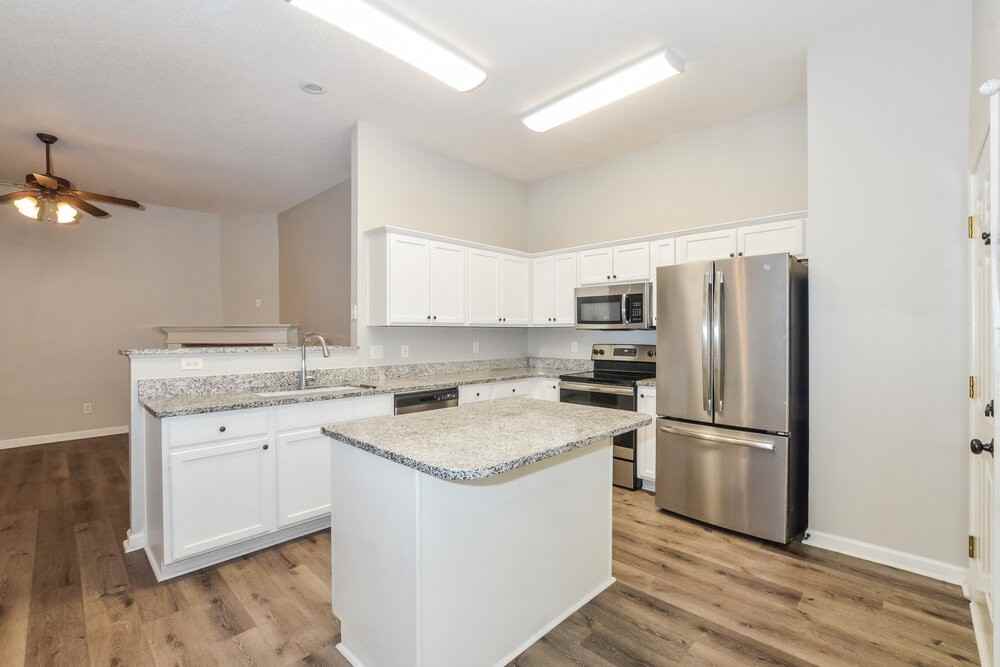 10253 Eveninghill Dr - Photo 7 of 16