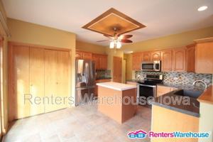 featured image of 6874 Dakota Dr