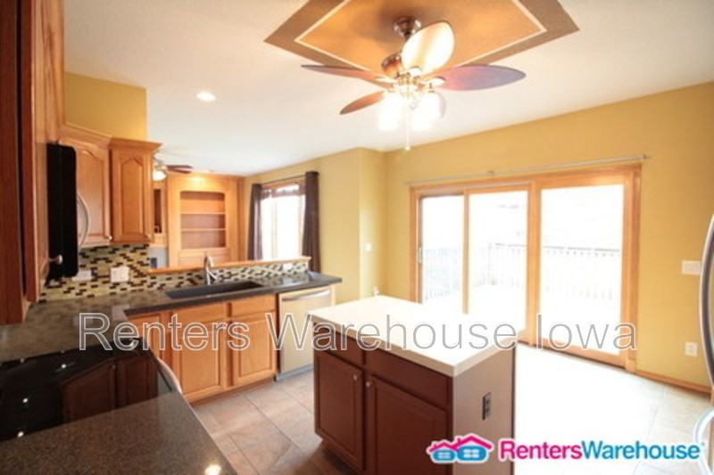 6874 Dakota Dr - Photo 3 of 24