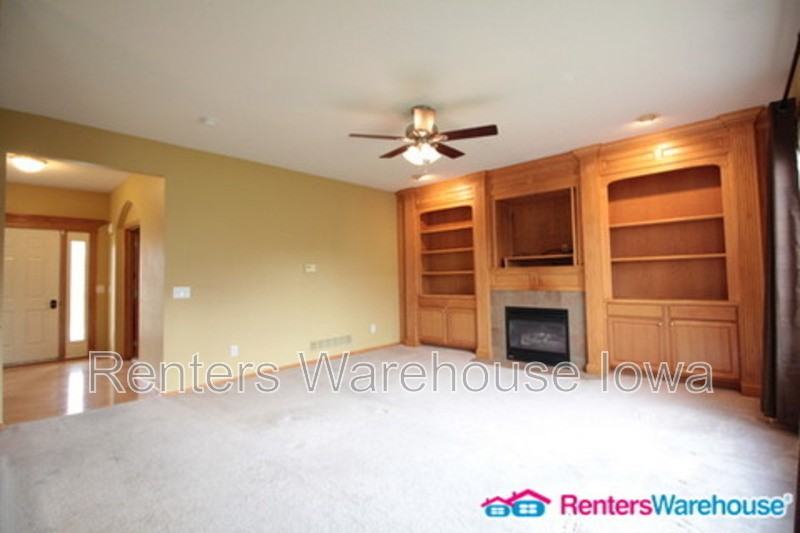 6874 Dakota Dr - Photo 5 of 24