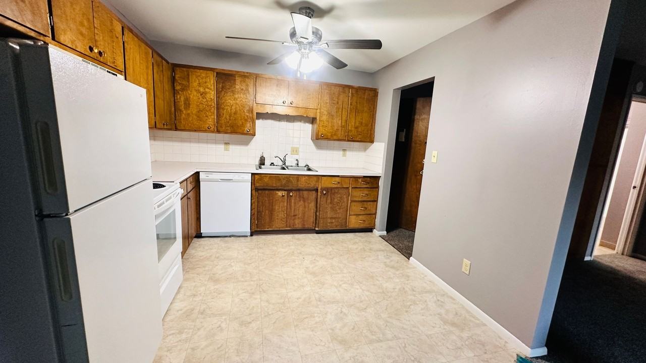 Oakland Apartments - Photo 4 of 16