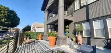 featured image of 2928 1/2 Walton Ave