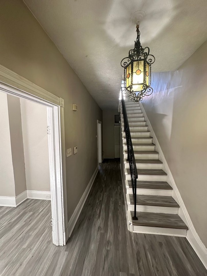 5429 Potter St - Photo 5 of 34