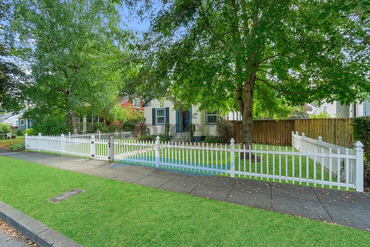 1406 E Indiana Ave - Photo 3 of 37