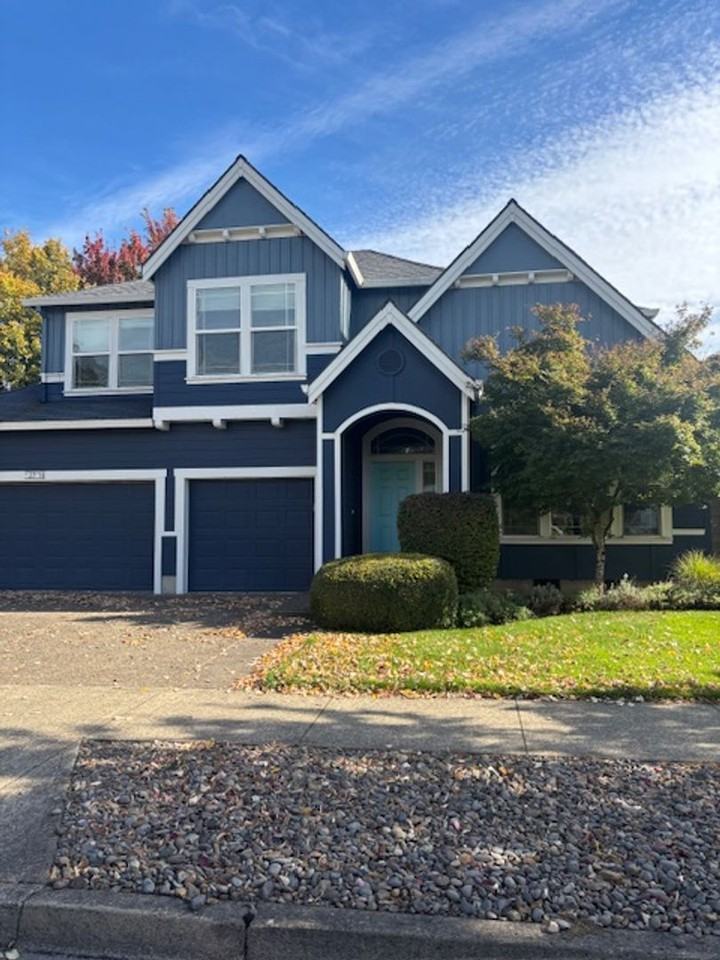 2716 Ne Chehalem Dr - Photo 2 of 50