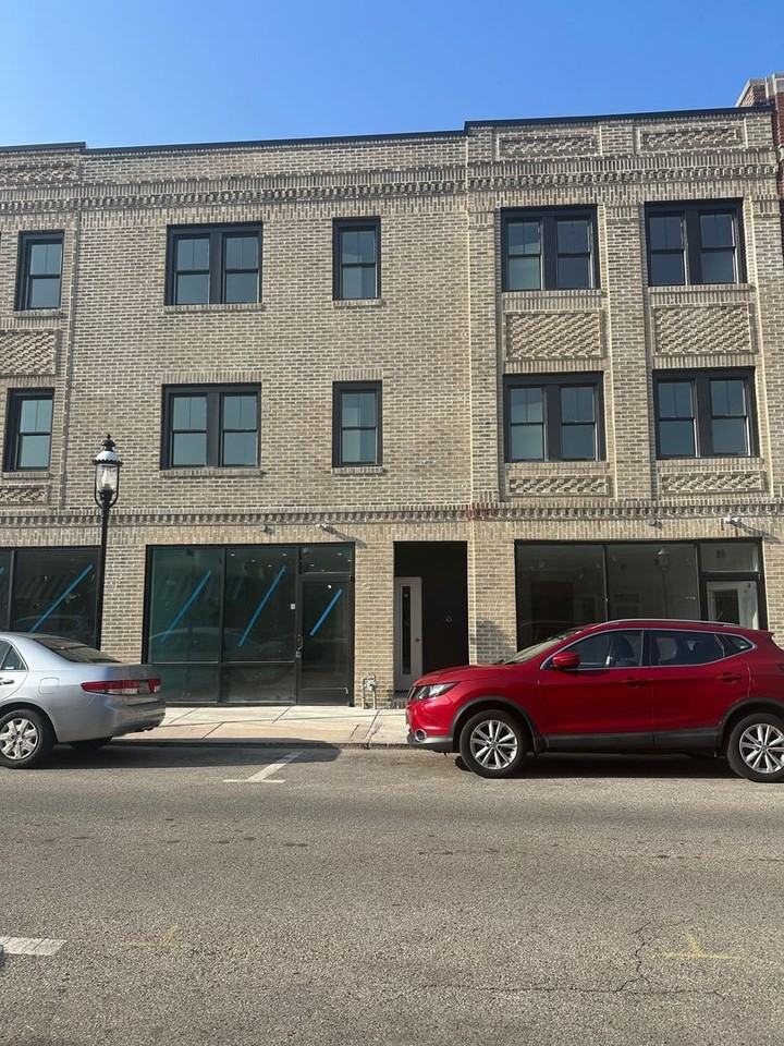 725 West Avenue - Photo 2 of 2