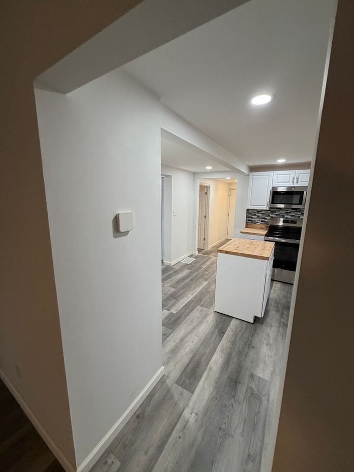 815 N Randolph Ave - Photo 2 of 20