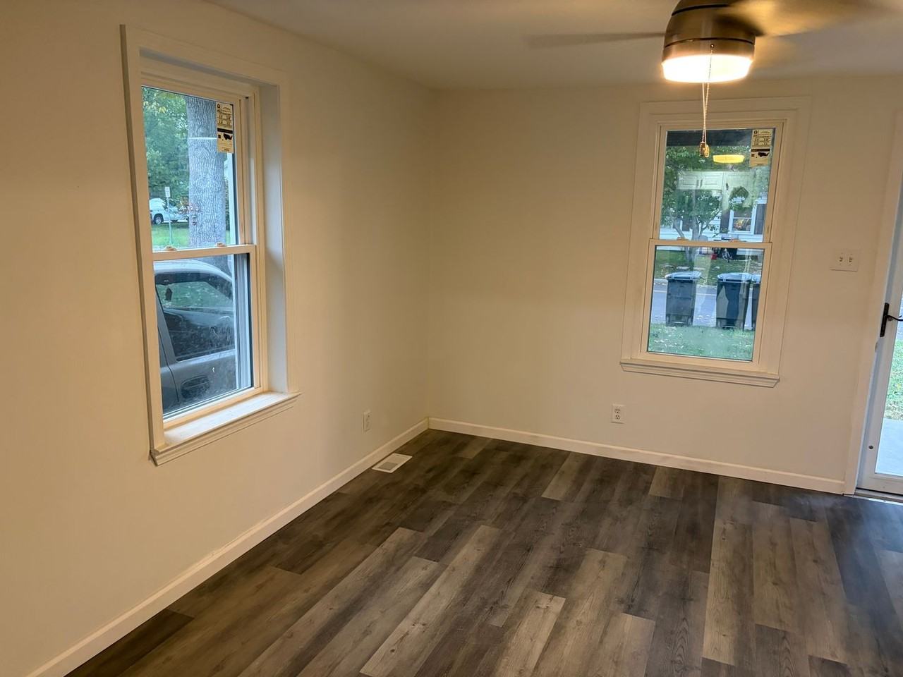 815 N Randolph Ave - Photo 3 of 20