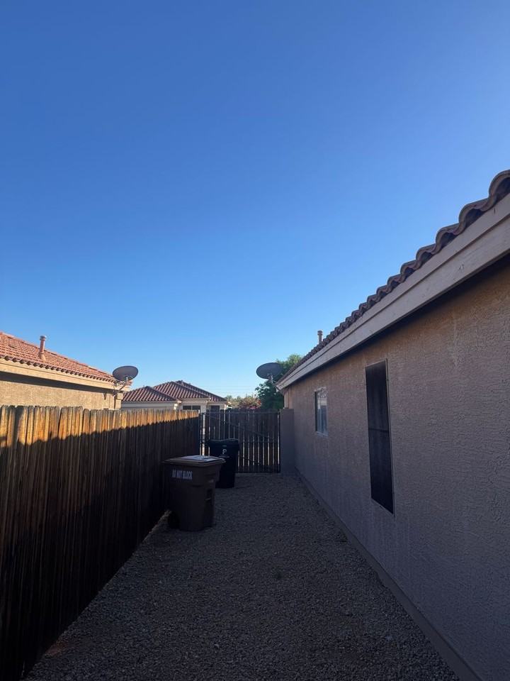 10518 W Carlota Ln - Photo 3 of 22