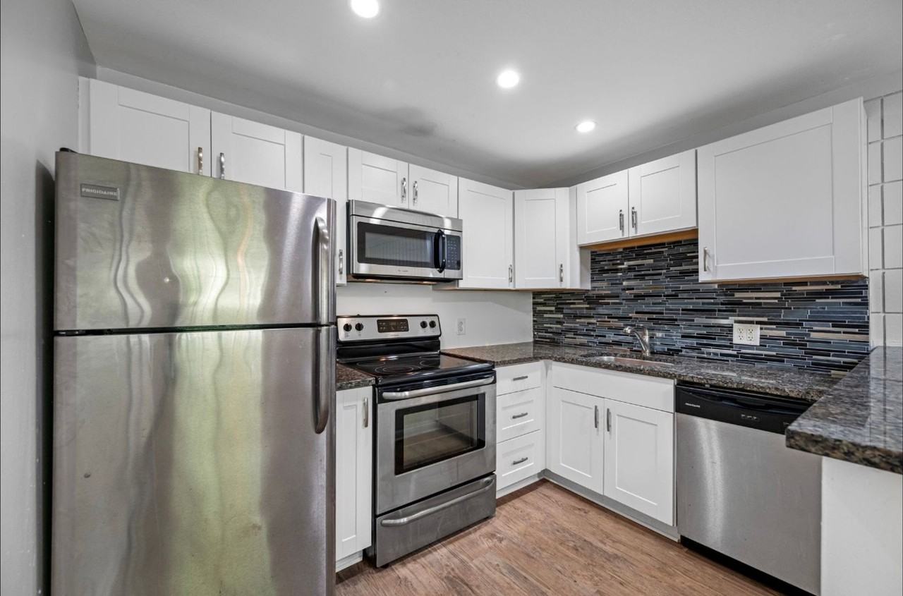 Casa De Leon - Photo 4 of 27