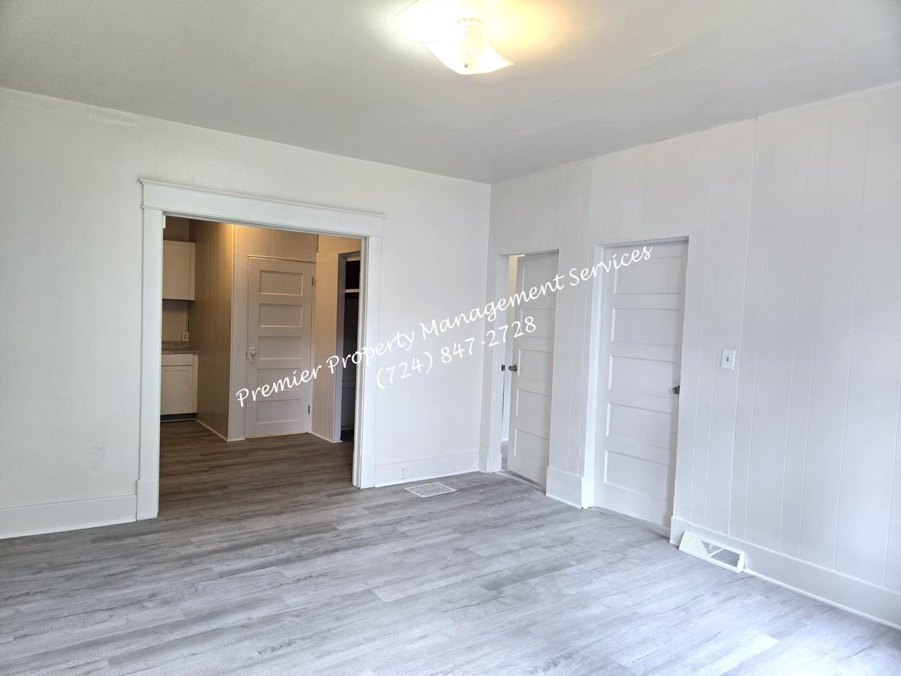 331 W North St (Butler) - Photo 3 of 49