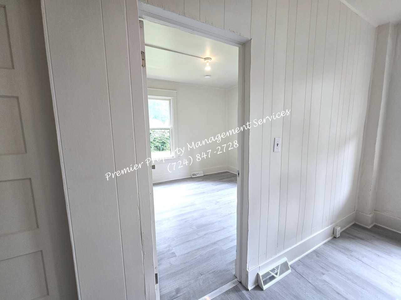 331 W North St (Butler) - Photo 7 of 49