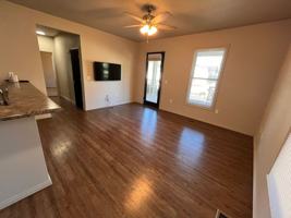 featured image of 1014 E Walnut St