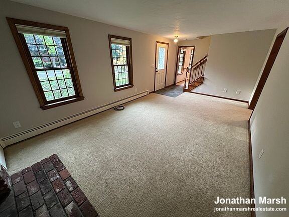 118 Whitney St - Photo 3 of 15