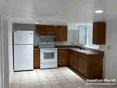 126 Mansfield Ave - Photo 2 of 10