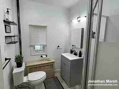 126 Mansfield Ave - Photo 3 of 10