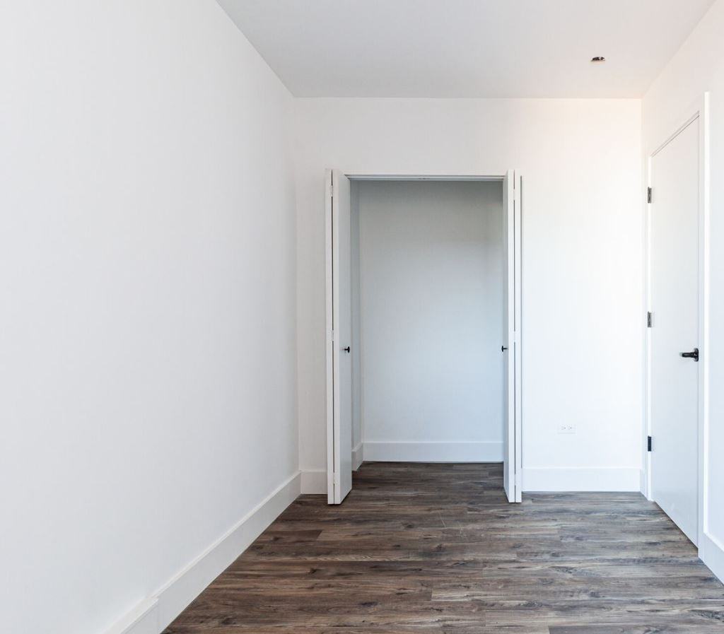 W Carmen Ave & N Sheridan Rd - Photo 6 of 9