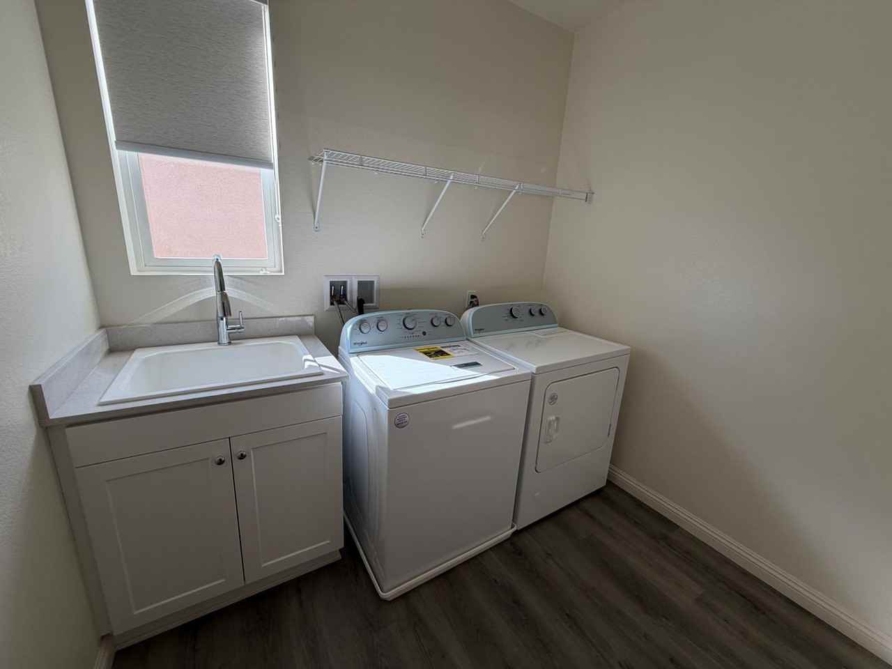 5584 Soria Dr - Photo 7 of 8