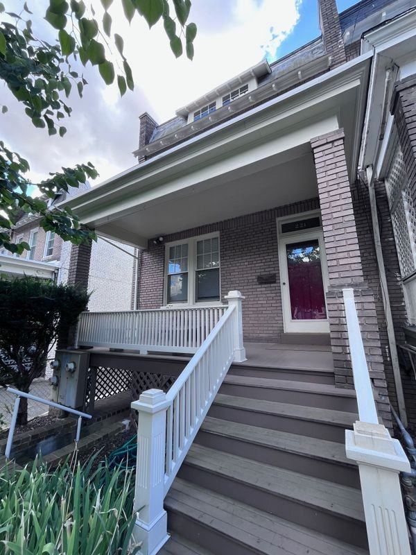 221 Channing St Ne ##B - Photo 3 of 21