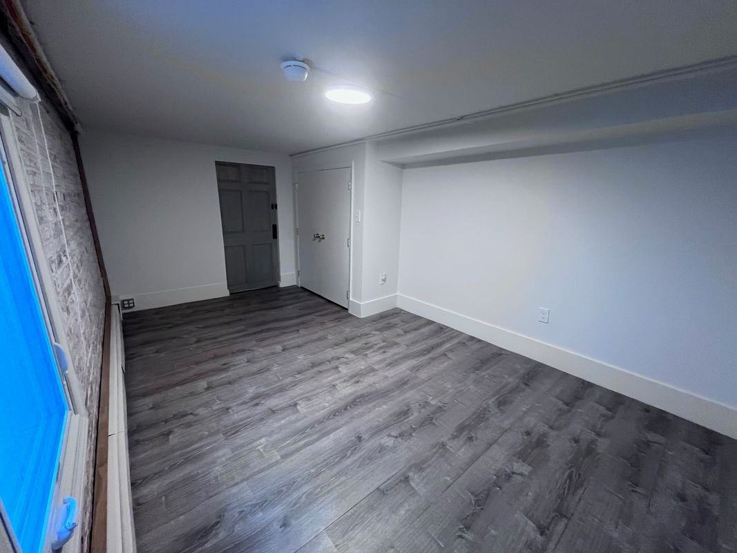 221 Channing St Ne ##B - Photo 6 of 21