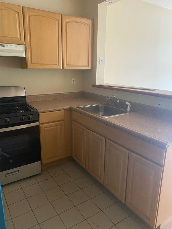 328 Tompkins Ave ##2 - Photo 3 of 3
