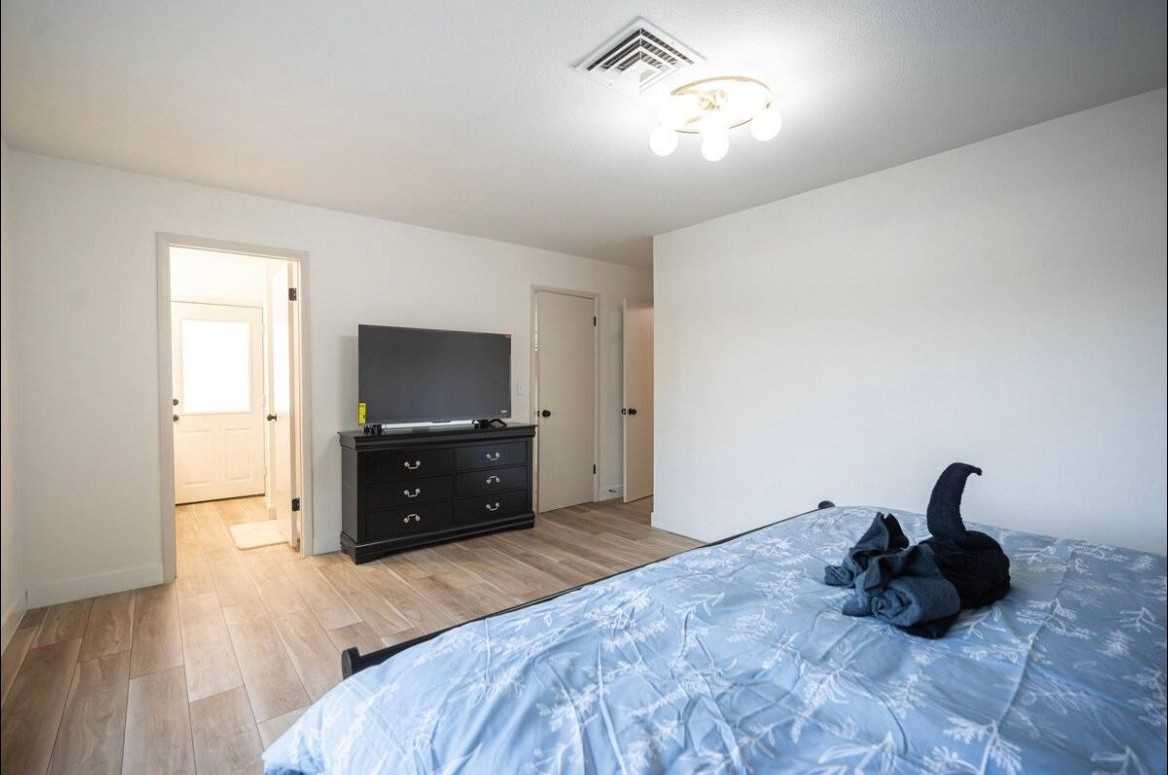 6160 Katella Ave - Photo 6 of 13