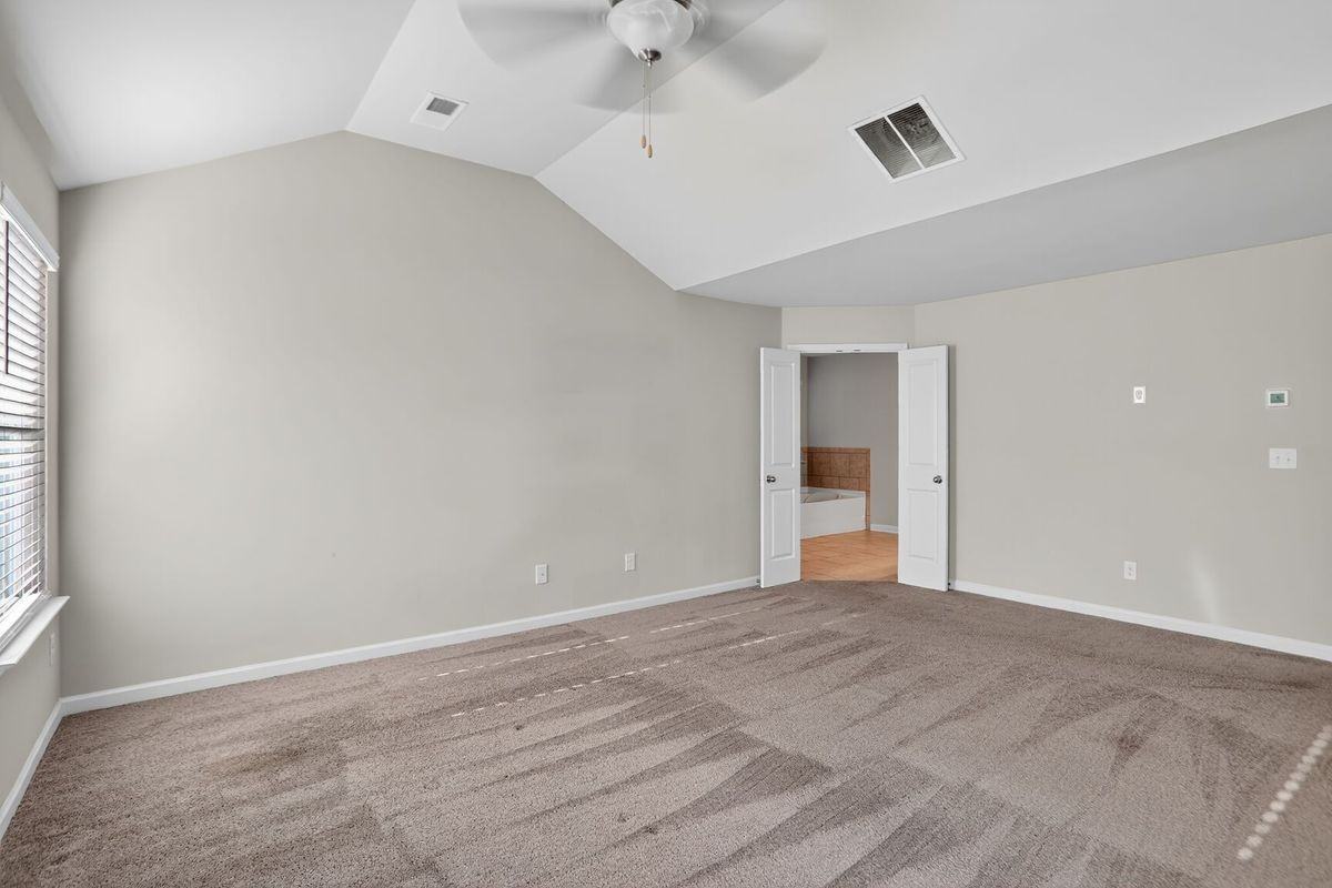 1553 Spring Hollow Way - Photo 5 of 8