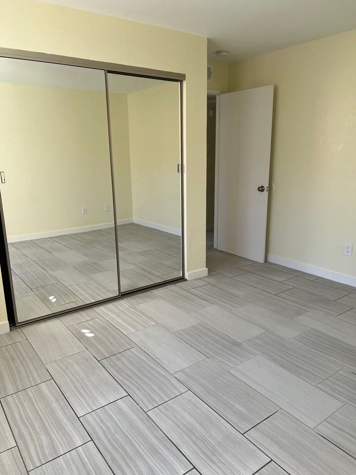 Orion Apartments - Photo 3 of 7