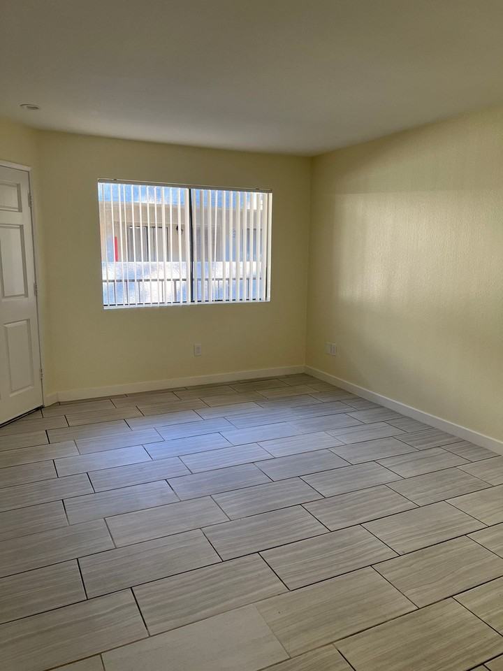 Orion Apartments - Photo 4 of 7