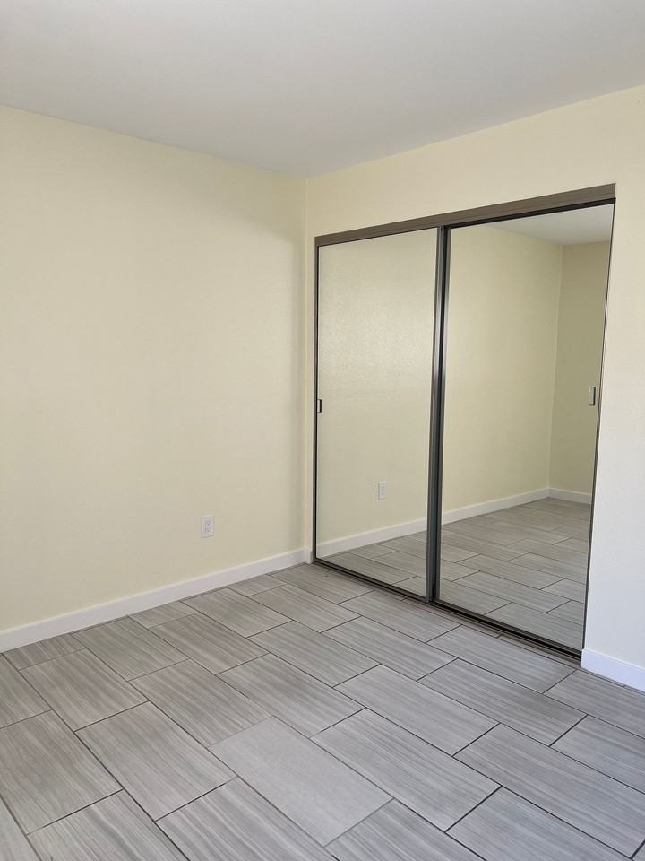 Orion Apartments - Photo 5 of 7