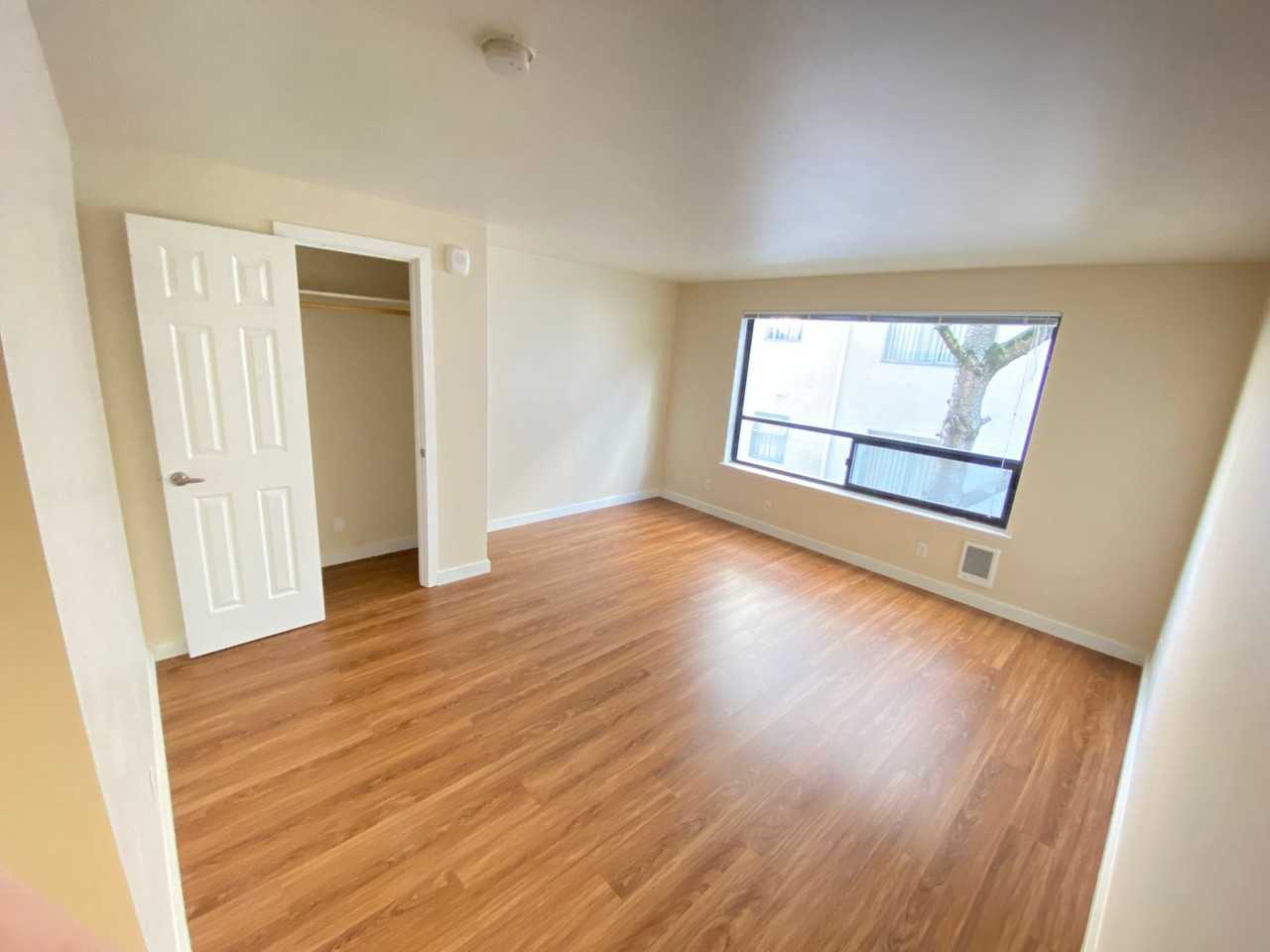 515 East Denny Apartments - Photo 3 of 5