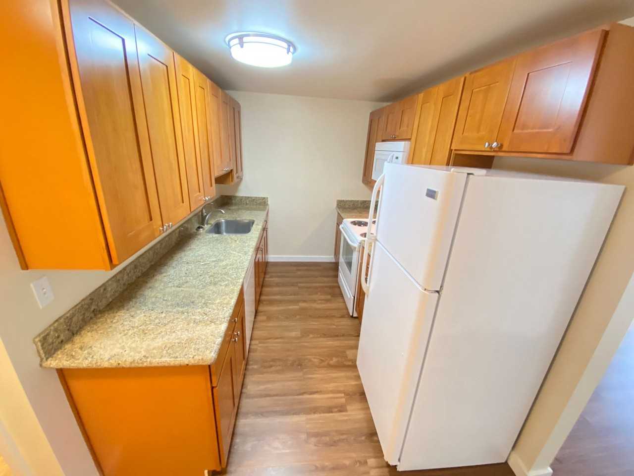 515 East Denny Apartments - Photo 4 of 5