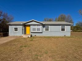 featured image of 413 E 58th St N