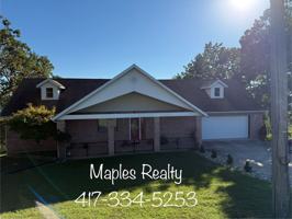 featured image of 467 Crestview Dr