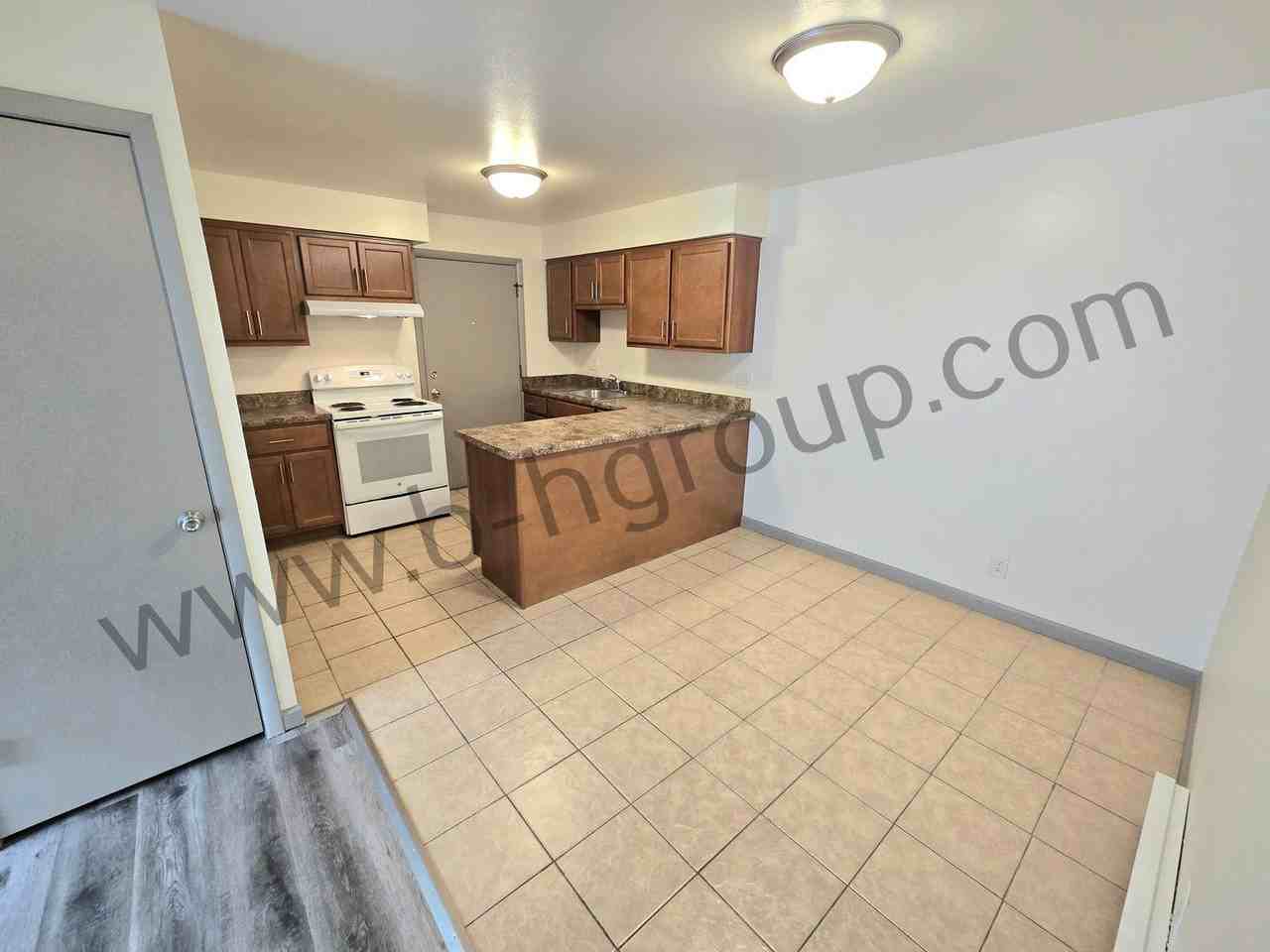 Washington Terrace - Photo 6 of 50