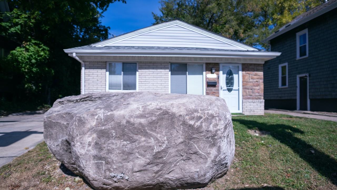 1205 E 14 Mile Rd - Photo 2 of 23