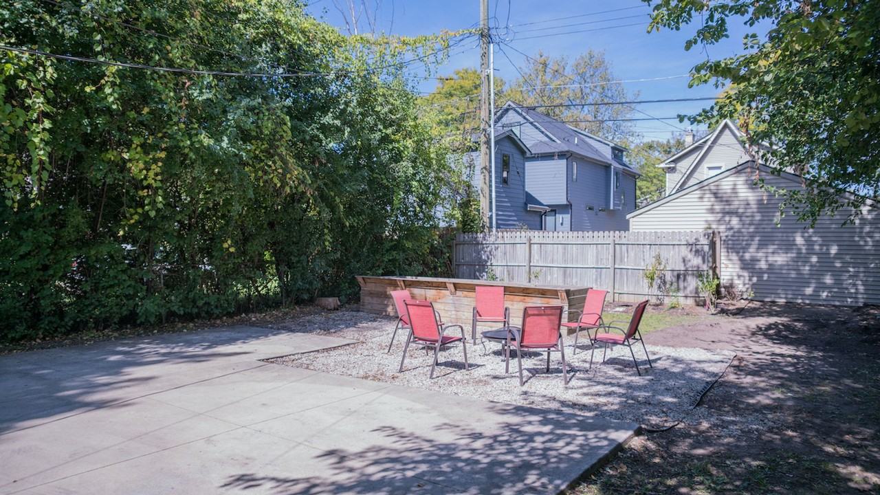 1205 E 14 Mile Rd - Photo 5 of 23