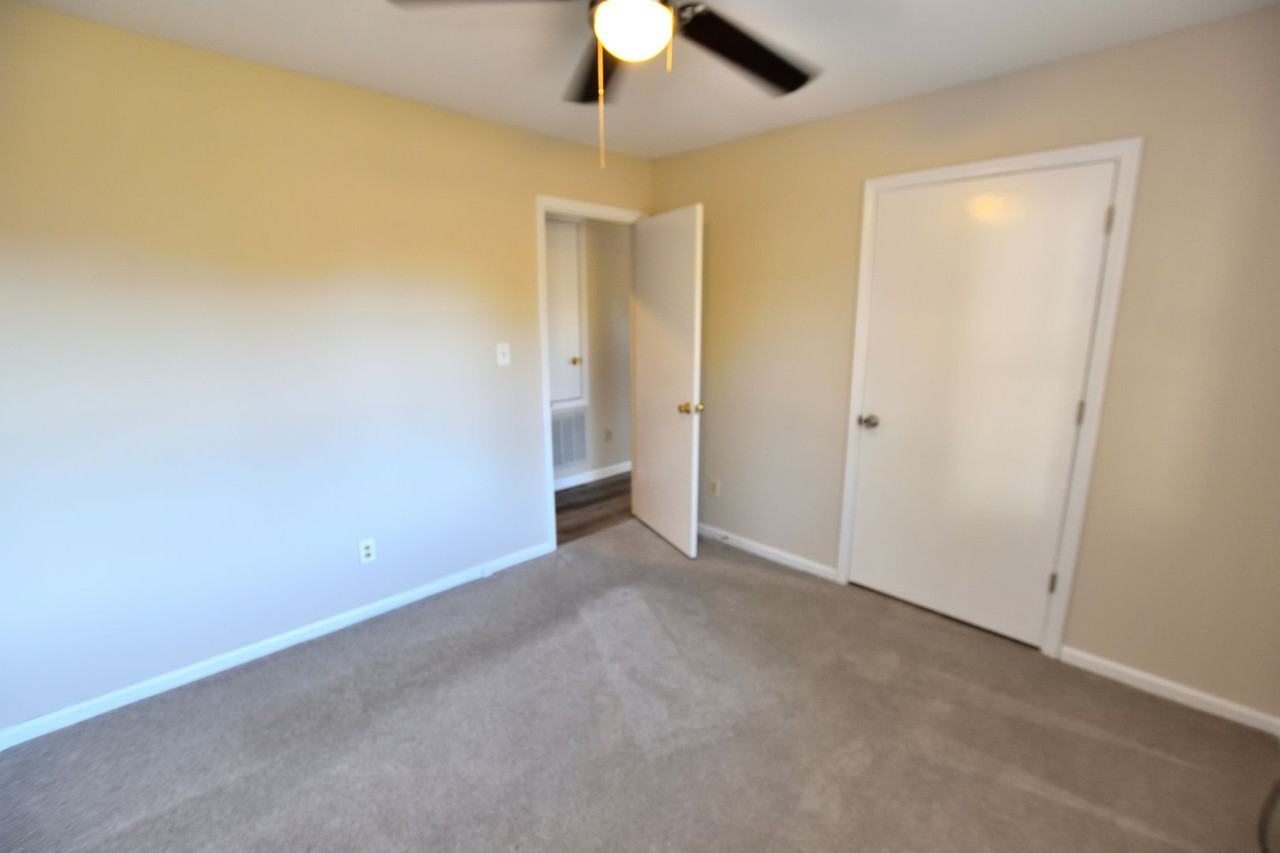 728 Salisbury Dr - Photo 7 of 13