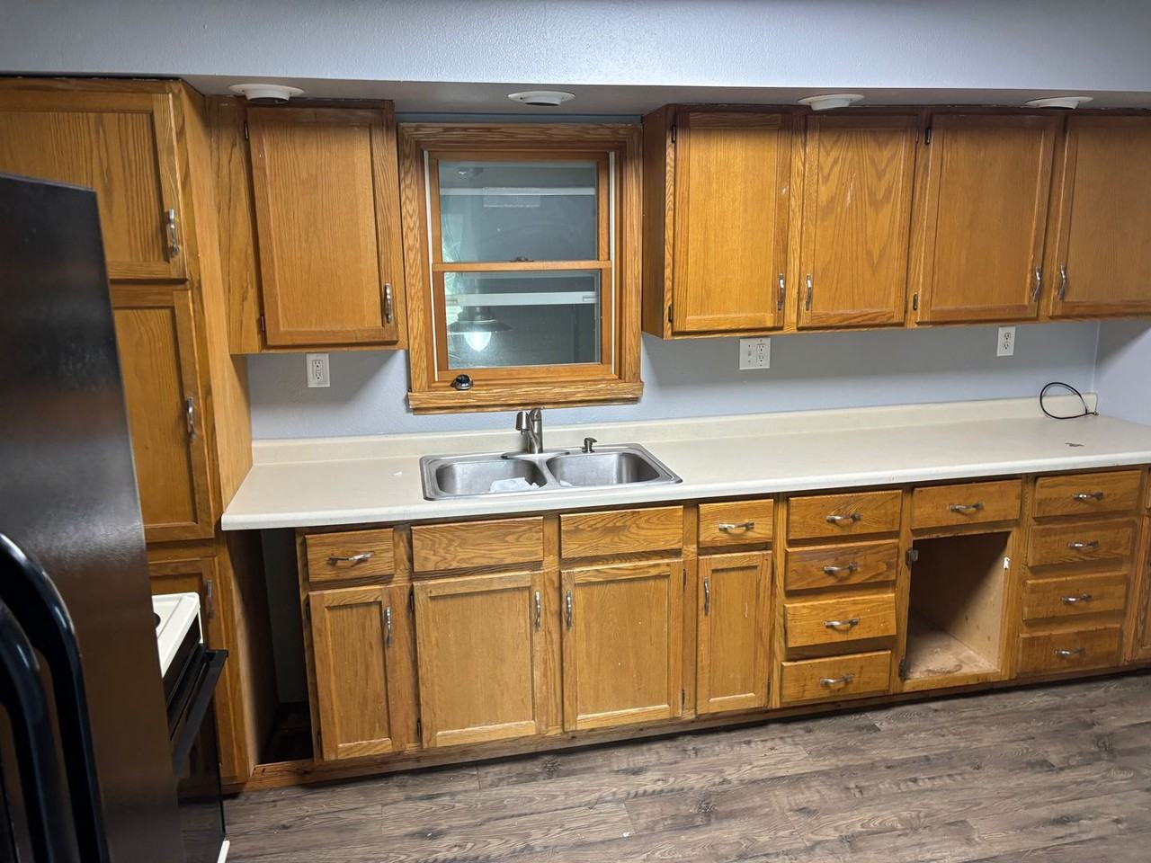 426 2nd St - Photo 4 of 12