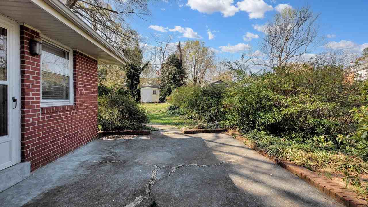 5411 Windingbrook Rd - Photo 6 of 24